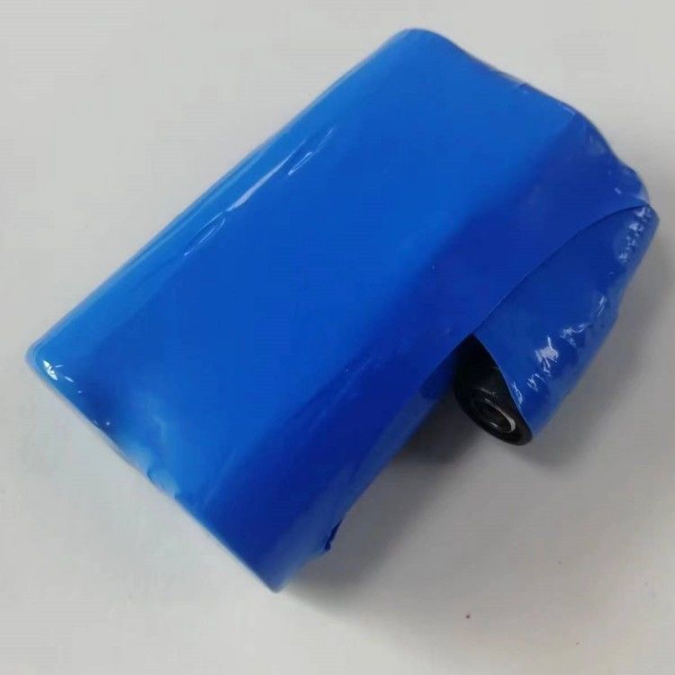Bateria Li-Ion personalizada de 7,4 V 5000mah 21700 2 células em série com conector Dc5521