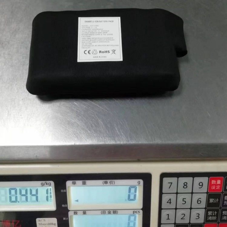 Roupas aquecidas no inverno Bateria 7.4V 12V 10000mAh Cabeça de carregamento DC Cor preta