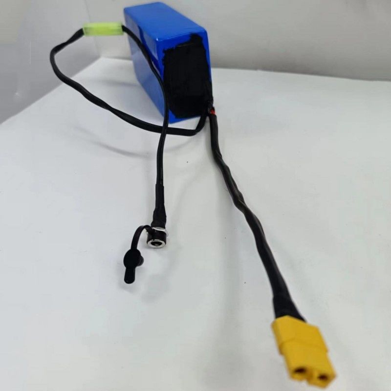 Pacote de bateria personalizado 18650 36V 2600mAh 10 Células Com Pequeno Tamiya Transfer Plug Para Carregar