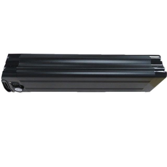 Pacote de bateria de peixe prateado 48V 15Ah para ebike com porta de carregamento de cabeça de canhão 3P
